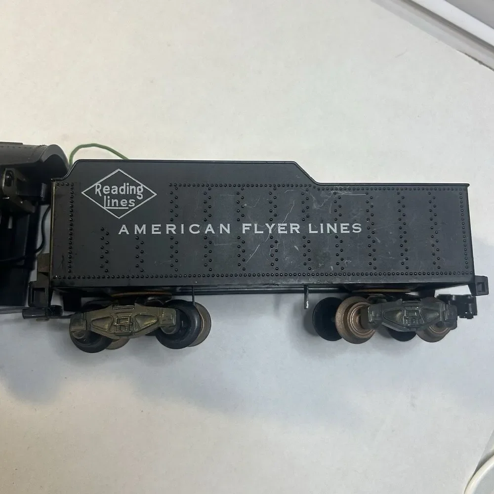 American Flyer S Gauge #21160 Reading Lines 4-4-2 Locomotive and Tender
